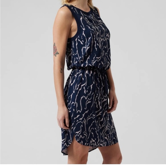 Athleta Rincon Dress - Picture 3 of 9